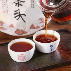 801易武老茶頭 潤(rùn)元昌801易武老茶頭 2018年潤(rùn)元昌801易武老茶頭熟茶360克 圖片 測(cè)評(píng) 評(píng)價(jià) 價(jià)格 批發(fā) 哪里買 怎么樣